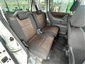 2010 Nissan ROOX