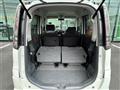 2010 Nissan ROOX