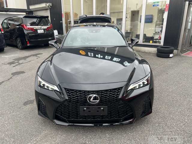 2021 Lexus IS