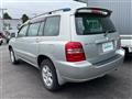 2003 Toyota Kluger V