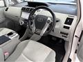 2011 Toyota PRIUS α