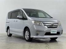 2013 Nissan Serena