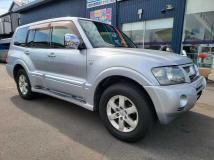 2005 Mitsubishi Pajero