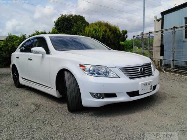 2011 Lexus LS