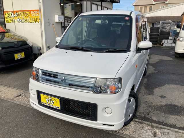 2012 Mitsubishi Toppo