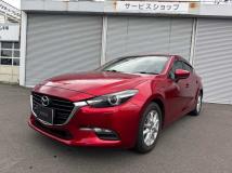 2017 Mazda Axela