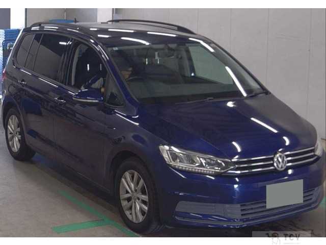 2016 Volkswagen Golf Touran
