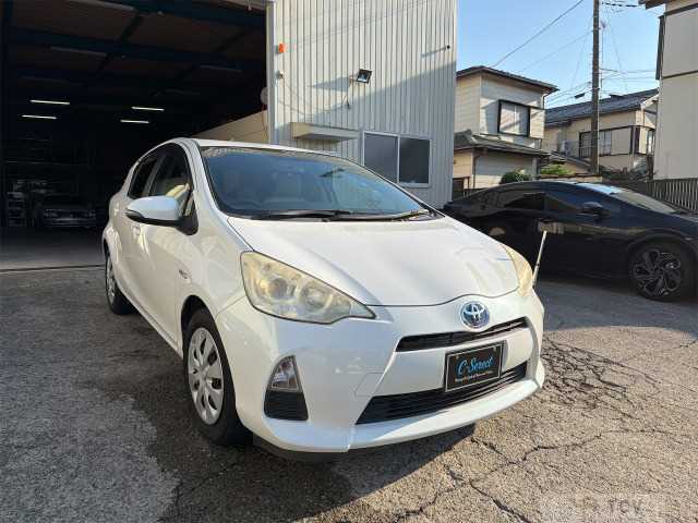 2013 Toyota AQUA