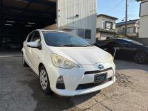 2013 Toyota AQUA