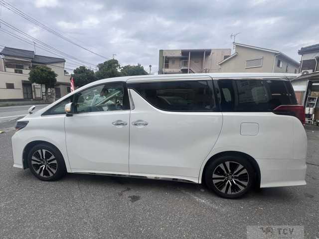 2018 Toyota Alphard G