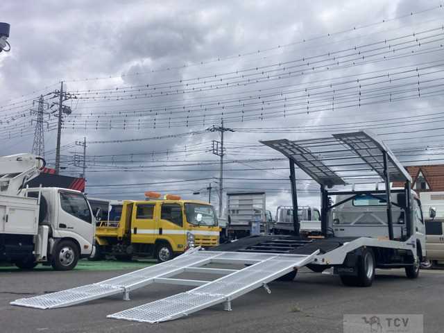 2017 Mitsubishi Canter