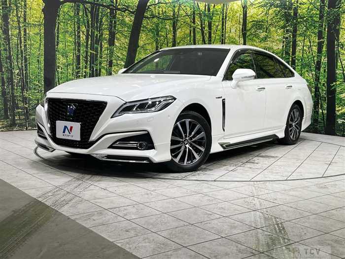 2018 Toyota Crown Hybrid