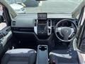 2009 Nissan Serena