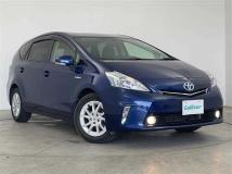 2011 Toyota PRIUS α