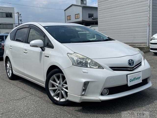2012 Toyota PRIUS α