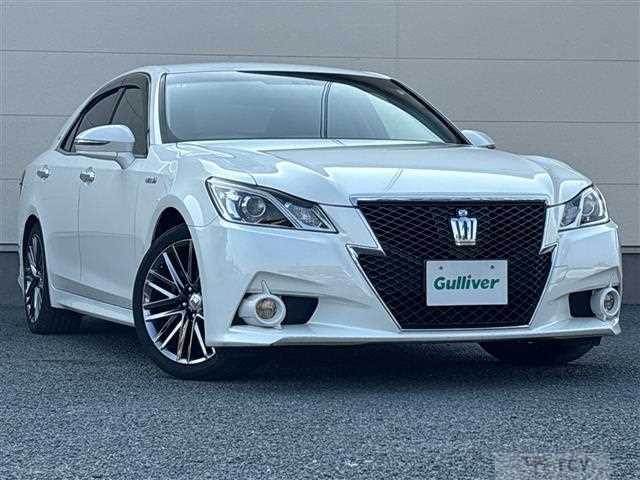 2013 Toyota Crown Hybrid