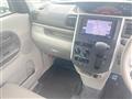 2016 Daihatsu Tanto