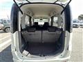 2012 Nissan ROOX
