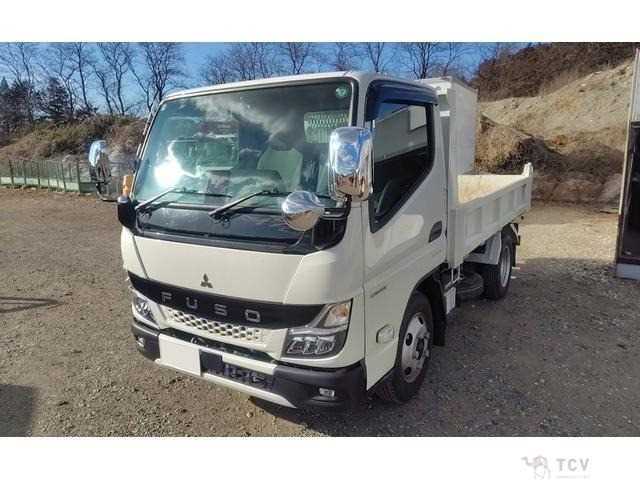 2025 Mitsubishi Canter