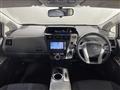2011 Toyota PRIUS α