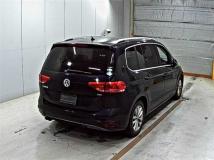 2017 Volkswagen Golf Touran