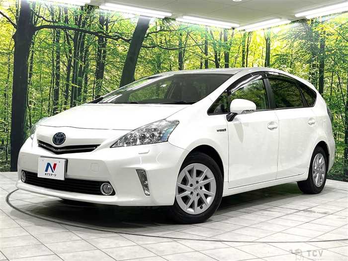 2013 Toyota PRIUS α