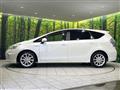2013 Toyota PRIUS α