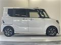 2021 Daihatsu Tanto Custom