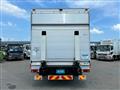 2016 Mitsubishi Canter