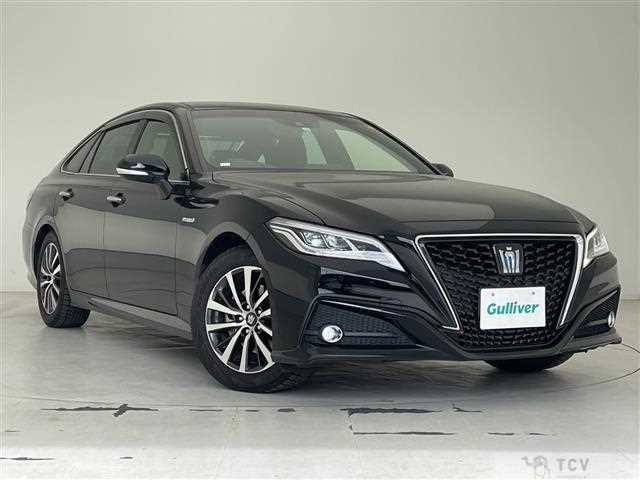 2019 Toyota Crown Hybrid
