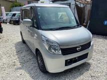 2010 Nissan ROOX