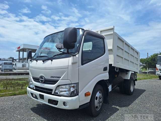 2016 Hino Dutro