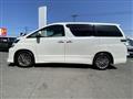 2013 Toyota Vellfire