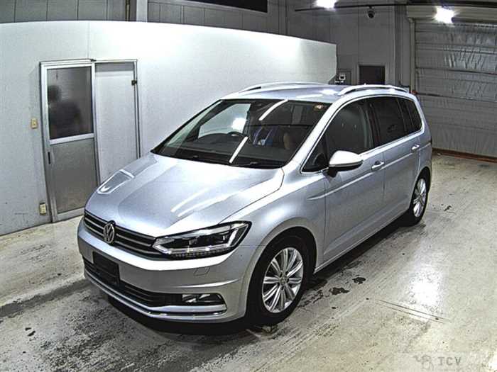 2016 Volkswagen Golf Touran