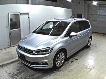 2016 Volkswagen Golf Touran