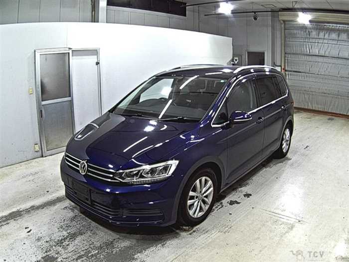 2017 Volkswagen Golf Touran