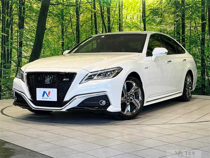 2019 Toyota Crown Hybrid