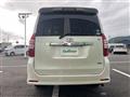 2010 Toyota Noah