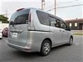 2011 Nissan Serena