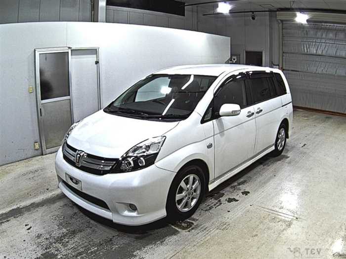 2013 Toyota Isis