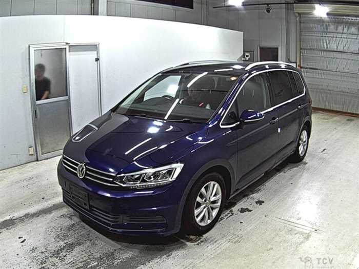 2017 Volkswagen Golf Touran