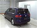2017 Volkswagen Golf Touran