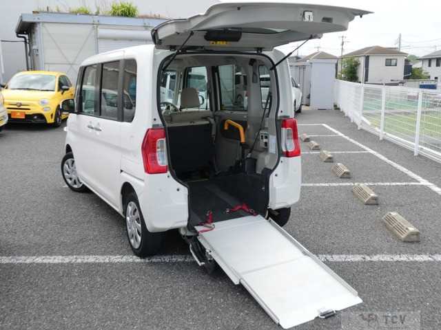 2016 Daihatsu Tanto