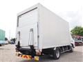2016 Mitsubishi Canter