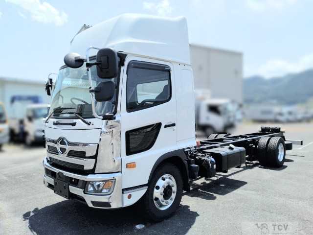 2025 Hino Hino Others