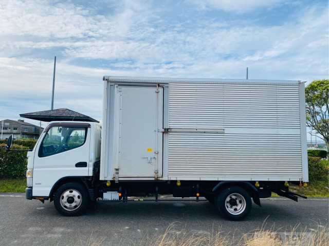 2015 Mitsubishi Canter