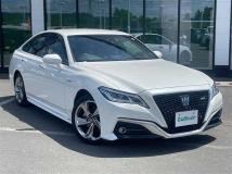 2018 Toyota Crown Hybrid