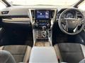2022 Toyota Alphard Hybrid