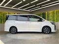 2017 Toyota Voxy
