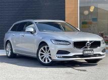 2017 Volvo V90